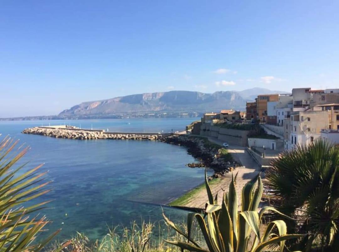 Casa Vacanza Da Mirella E Peppe Trappeto  Buitenkant foto